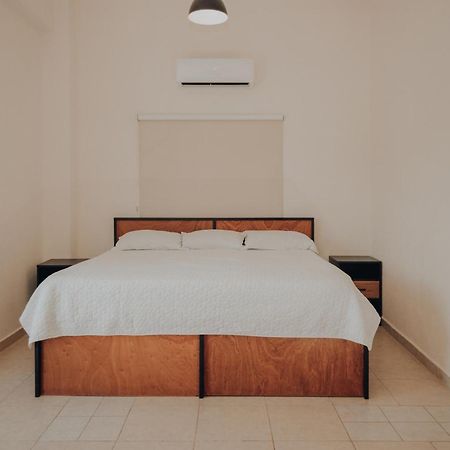 Caleta Hostel Rooftop & Pool Cancún Extérieur photo