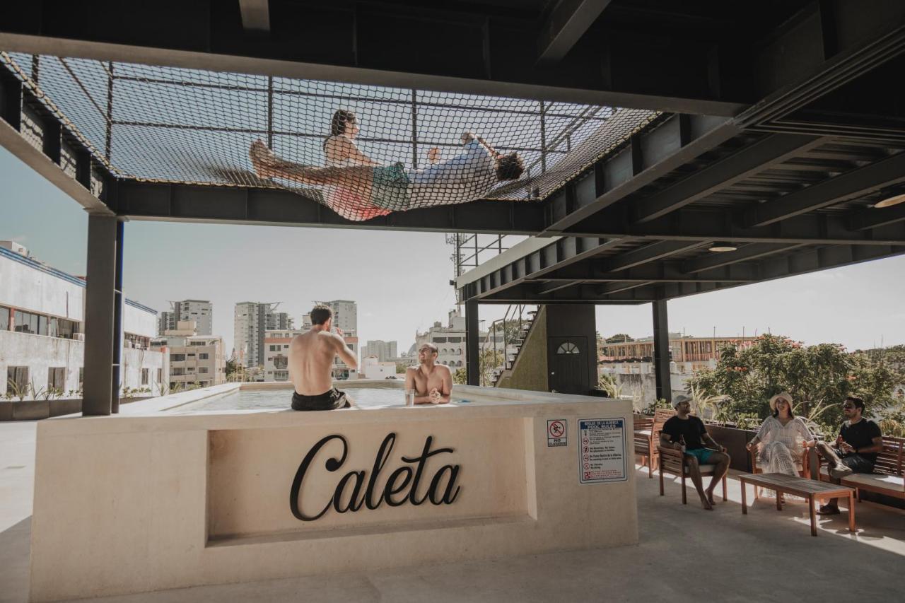 Caleta Hostel Rooftop & Pool Cancún Extérieur photo