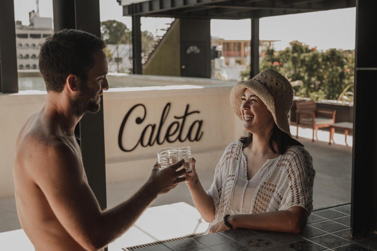 Caleta Hostel Rooftop & Pool Cancún Extérieur photo