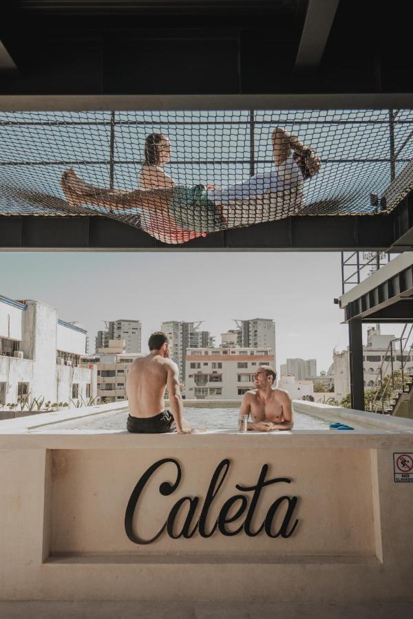 Caleta Hostel Rooftop & Pool Cancún Extérieur photo